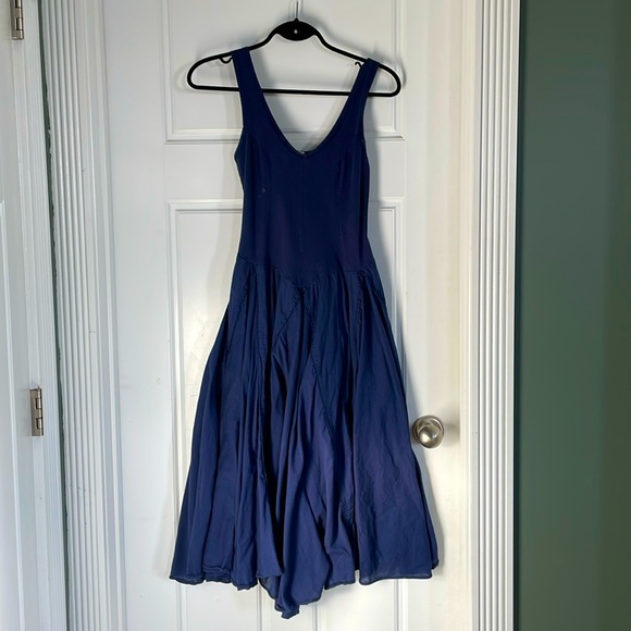 Small full skirt dress - Picture 1 of 1